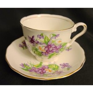 Vintage Vanderwood Violet Flower Pattern Bone China Teacup & Saucer - En…